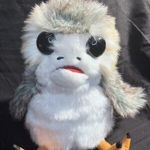 Disney Star Wars Galaxy’s Edge Porg Plush Moving Talking Puppet Se7en20